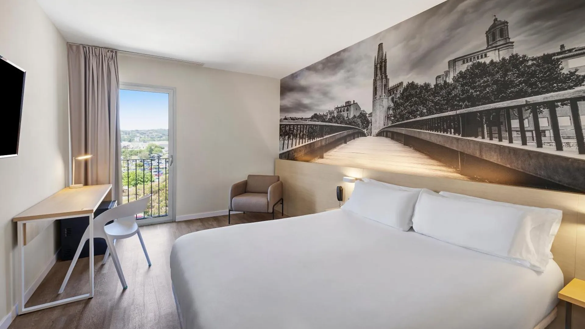 B&B Hotel Girona 3 サルト
