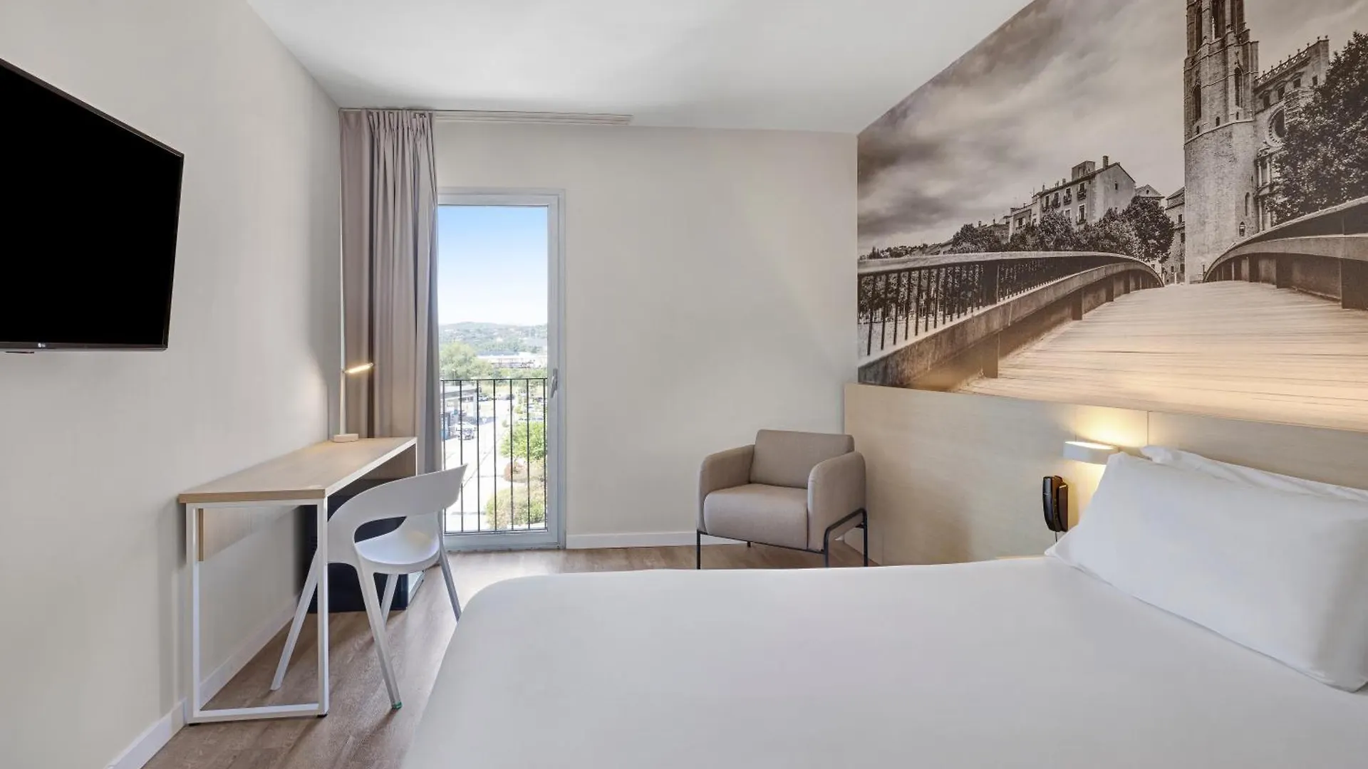 B&B Hotel Girona 3 サルト