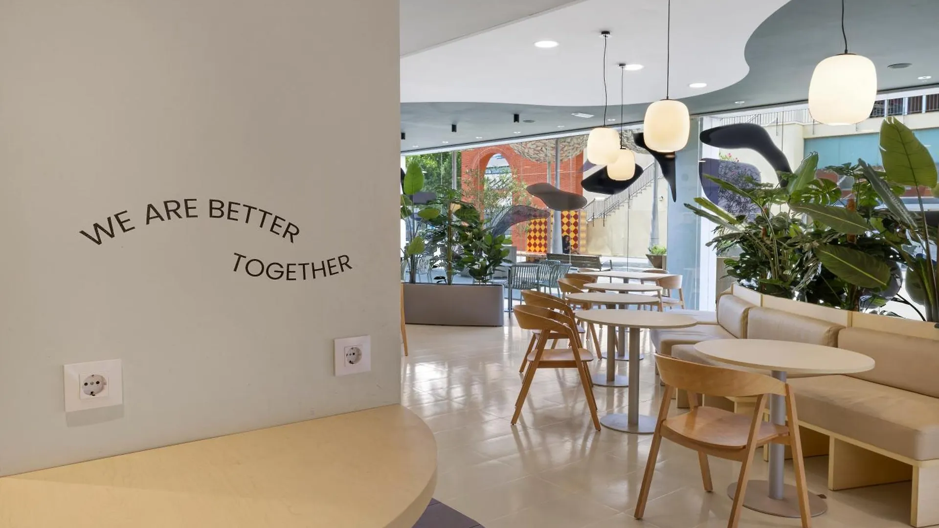 B&B Hotel Girona 3 サルト 3*,