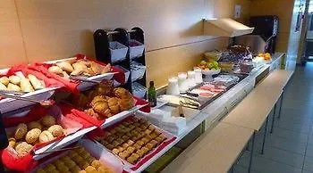 B&B Hotel Girona 3 Salt 3*,
