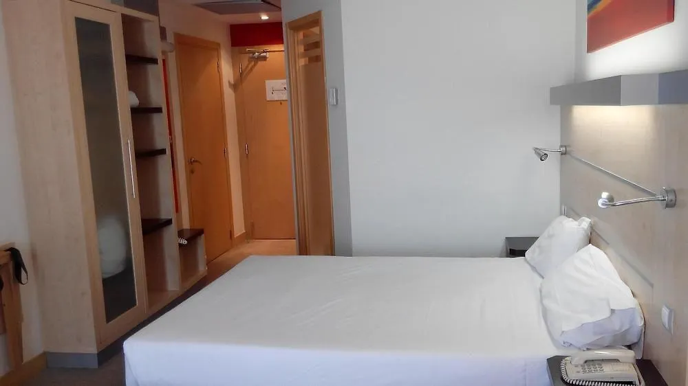 B&B Hotel Girona 3 サルト