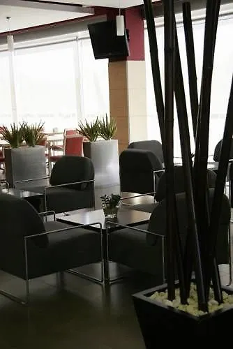 B&B Hotel Girona 3 サルト