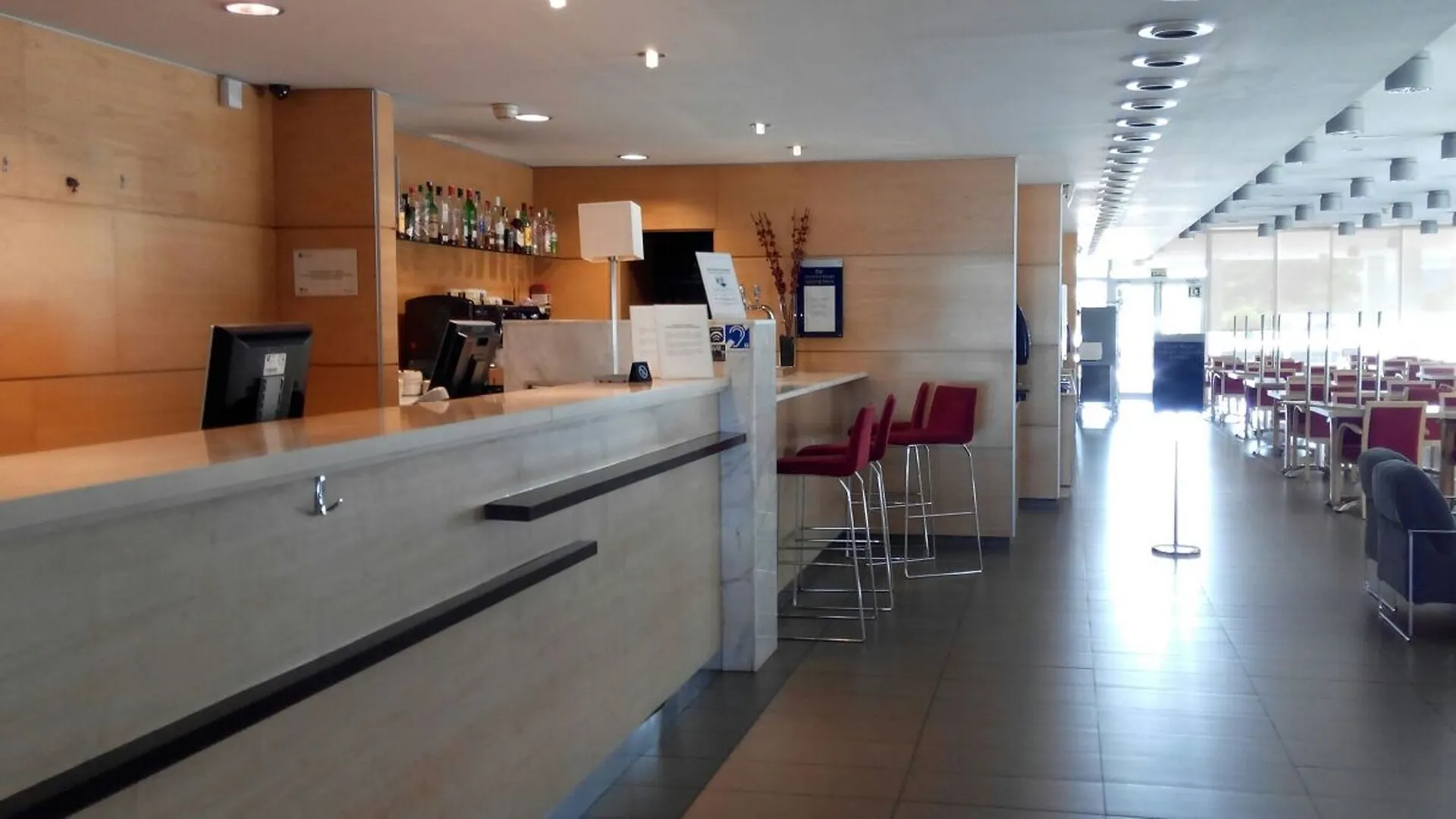 B&B Hotel Girona 3 サルト 3*,